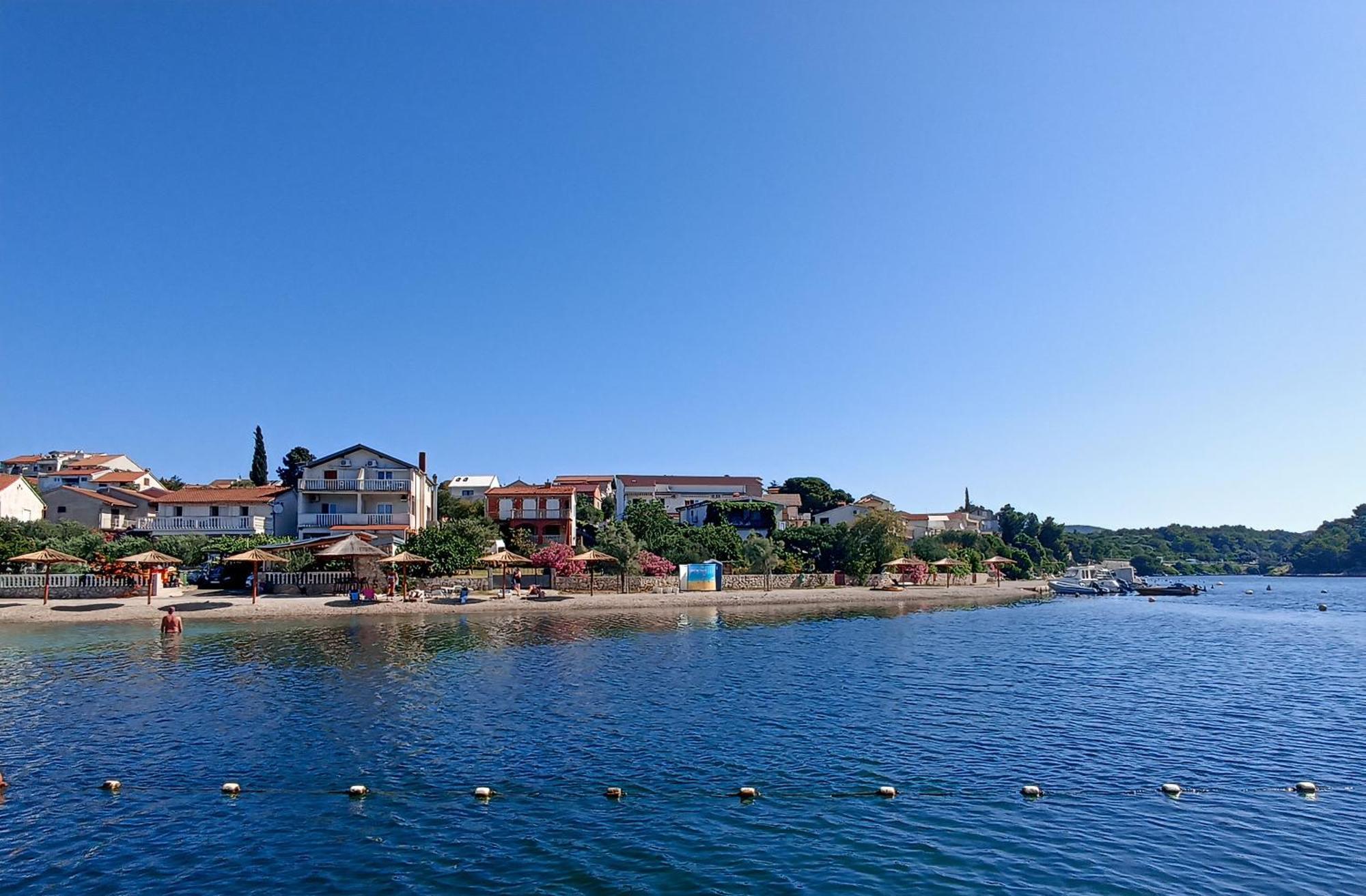 Apartments Antea & Magdalena Pirovac Luaran gambar