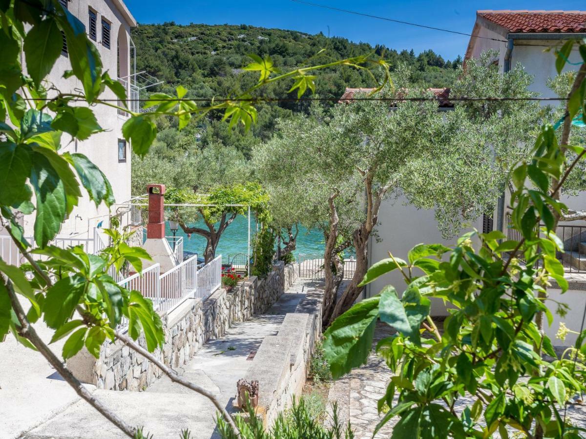 Apartments Antea & Magdalena Pirovac Luaran gambar
