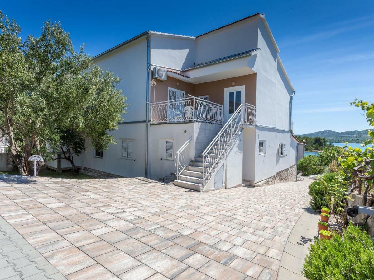 Apartments Antea & Magdalena Pirovac Luaran gambar